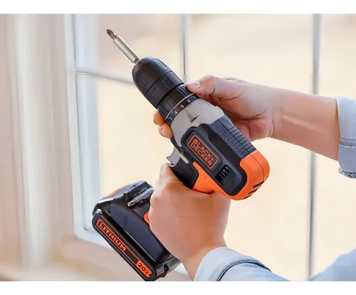 TALADRO ATORNILLADOR 10MM 20V BLACK AND DECKER BCD702C1-AR - FOTO 3